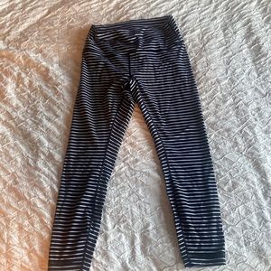 Lululemon size 10